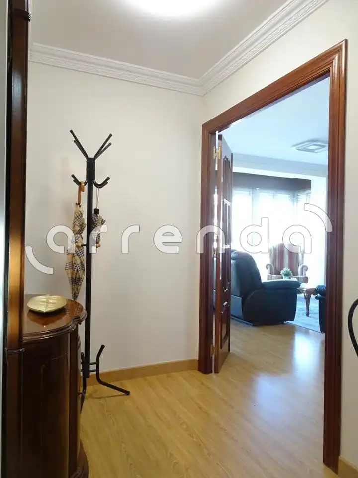 Piso de alquiler en Calle Jesús de Monasterio, Centro - Ayuntamiento