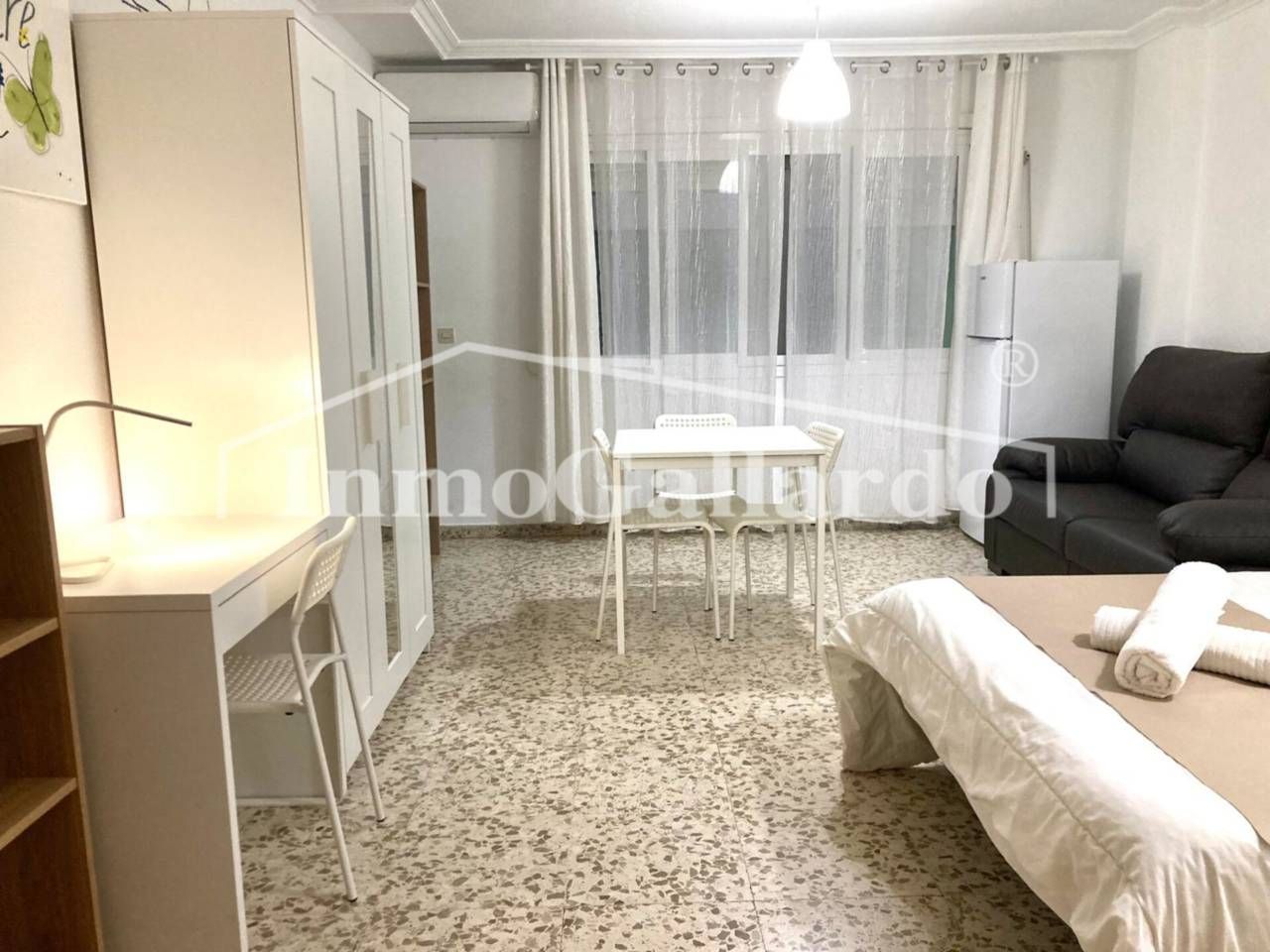 Bedroom of Flat for sale in Málaga Capital  with Air Conditioner, Terrace and Furnished