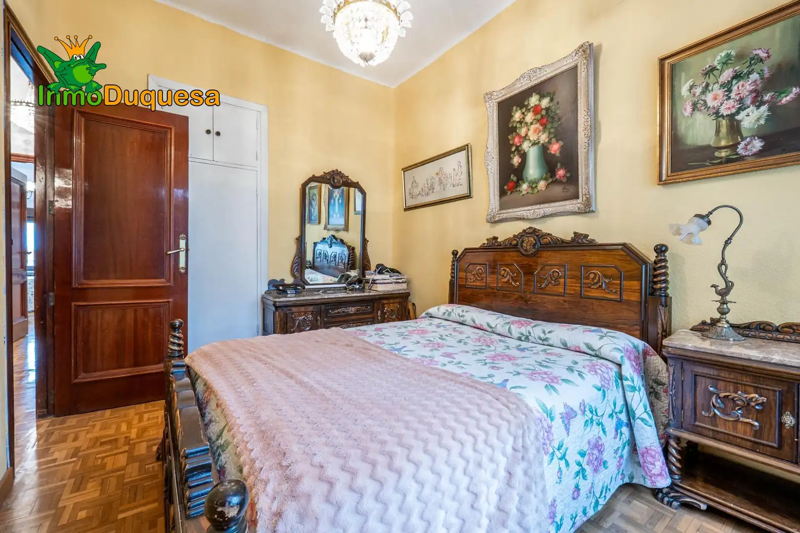 Dormitori de Àtic en venda en Granada amb Parquet, Terrassa i Traster