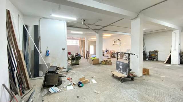 Local comercial en Venta en Avenida Pastoriza en Pastoriza