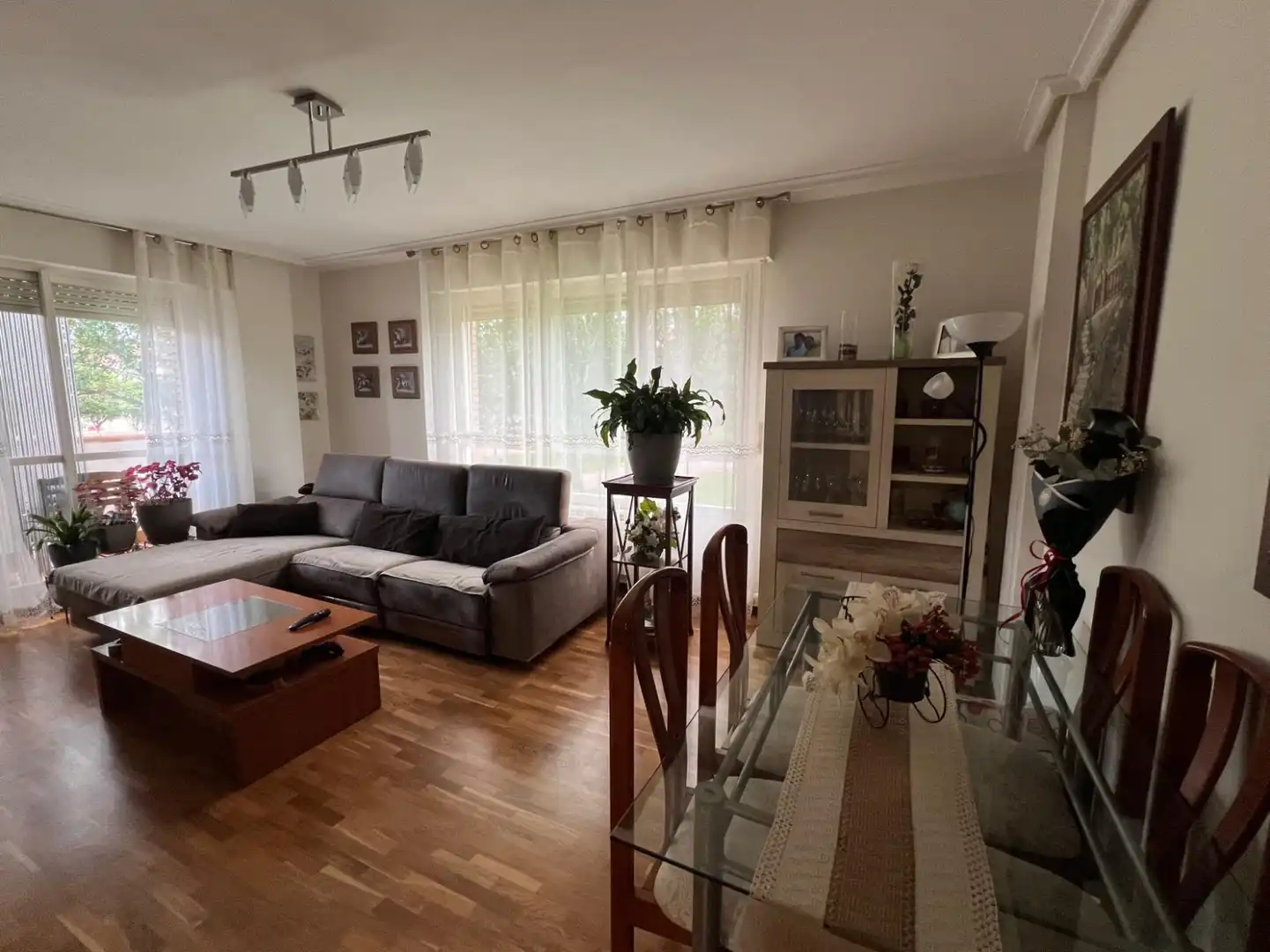 Sala de estar de Piso en venta en  Logroño con Calefacción, Terraza y Trastero