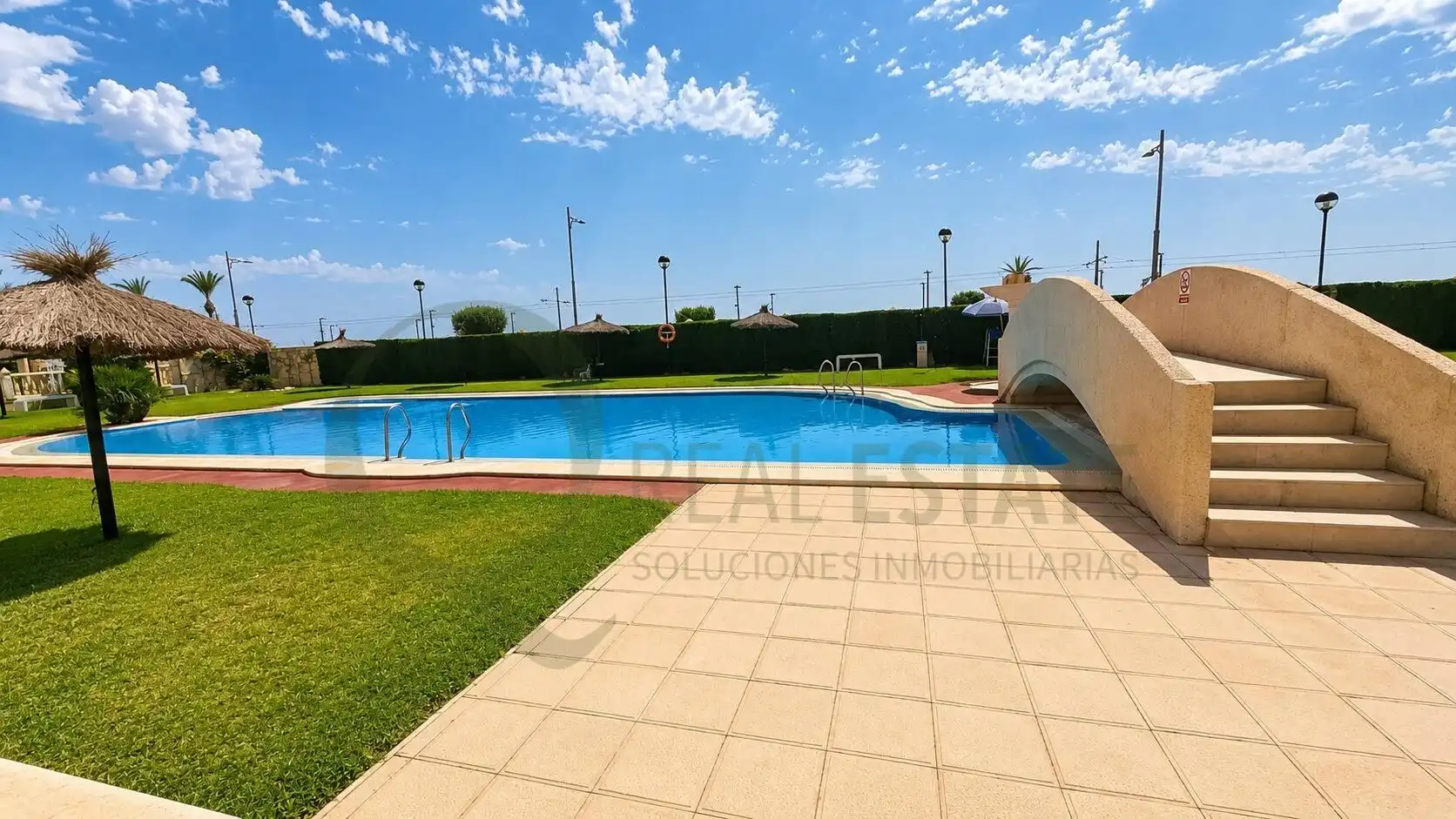 Piscina de Piso en venta en El Campello
