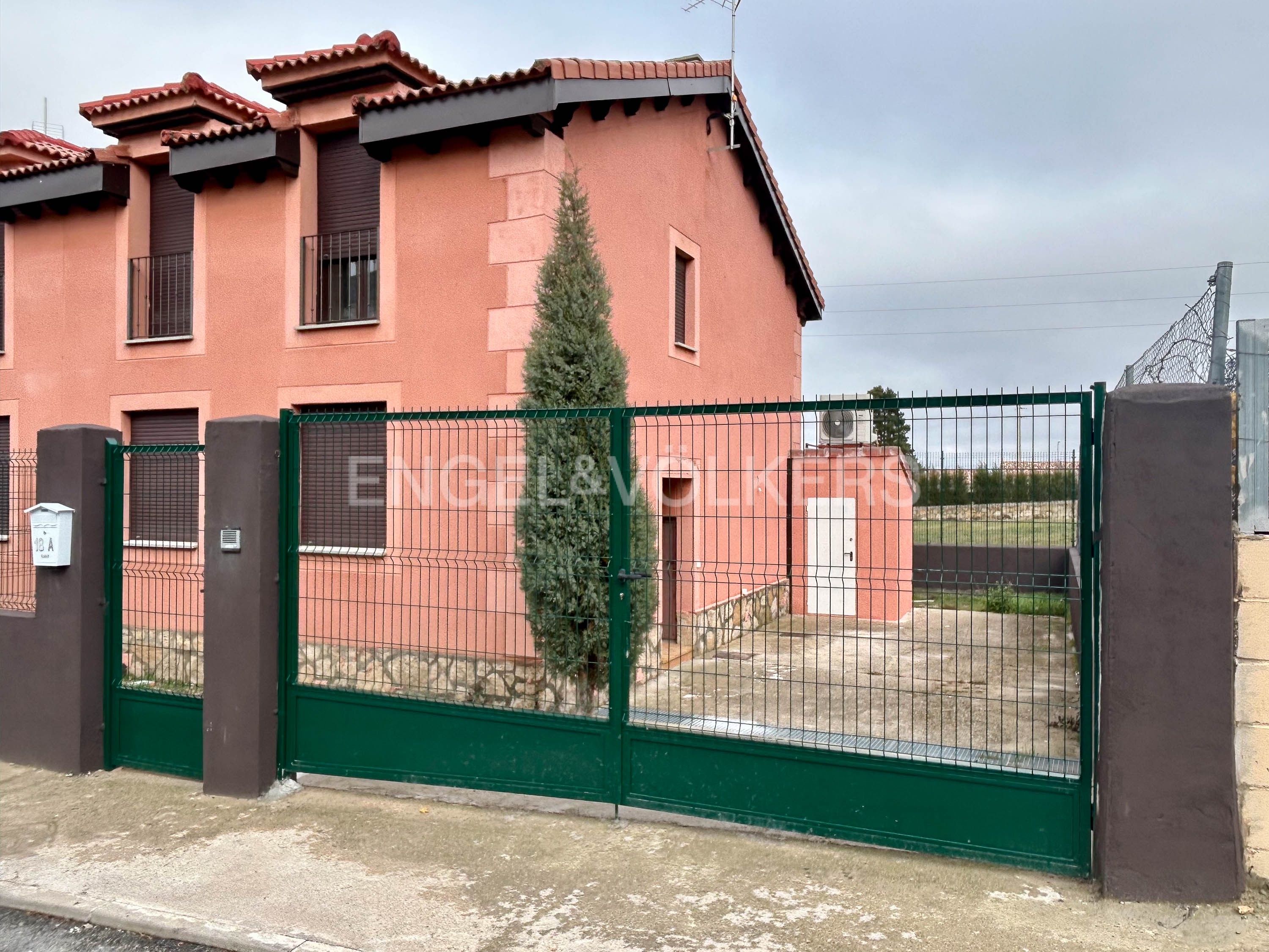 Single-family semi-detached for sale in Otero de Herreros  with Air Conditioner, Heating and Private garden