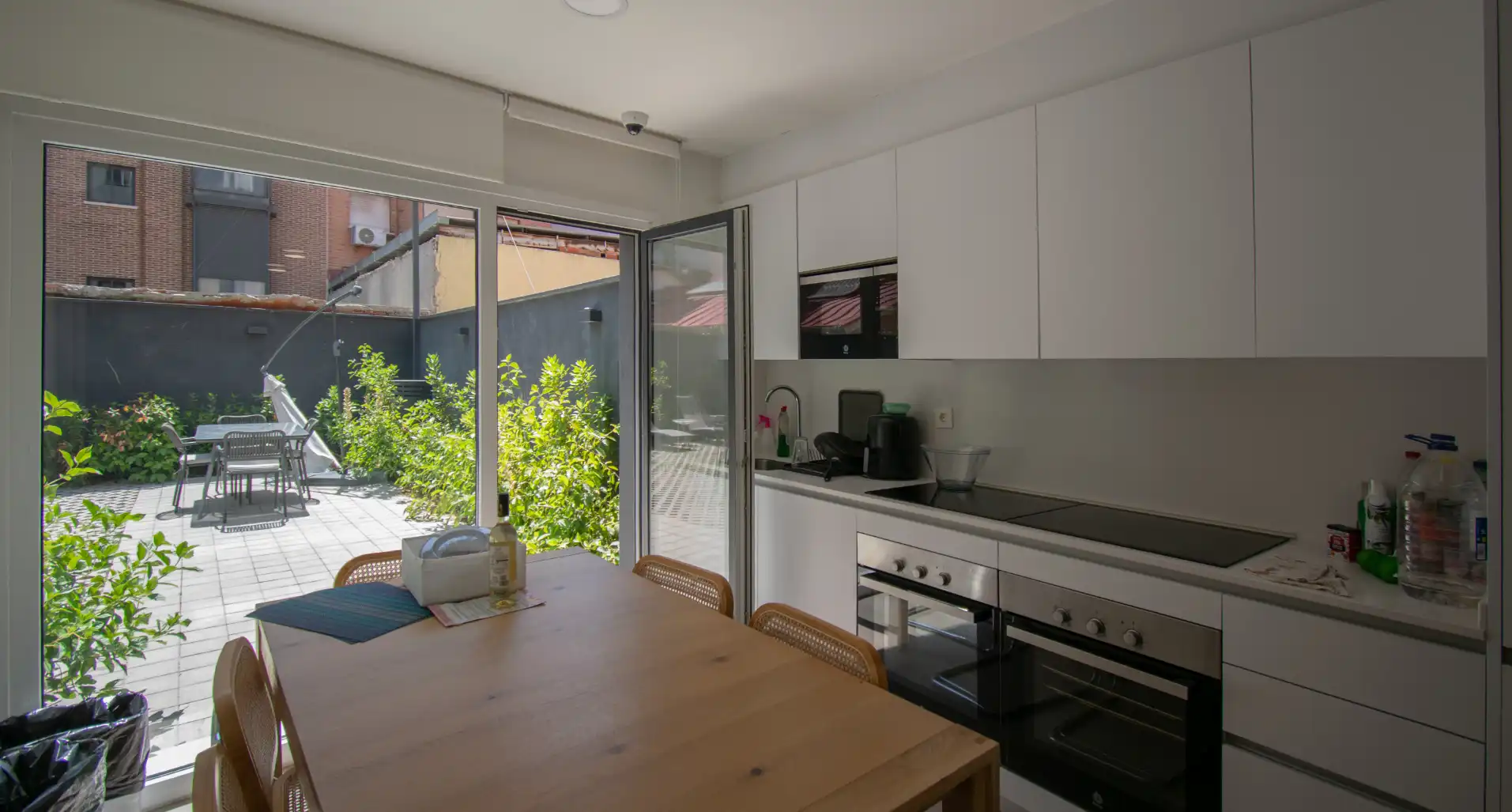 Cuina de Casa o xalet per a compartir en Madrid amb Aire condicionat, Calefacció i Terrassa