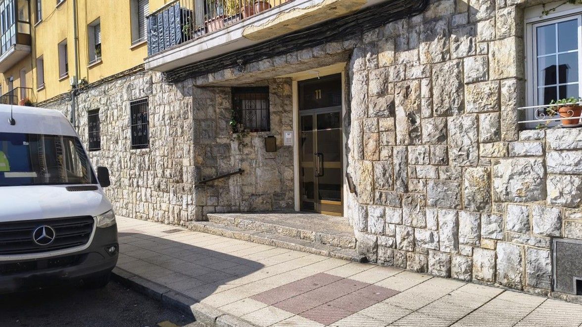 Vista exterior de Pis en venda en Oviedo 