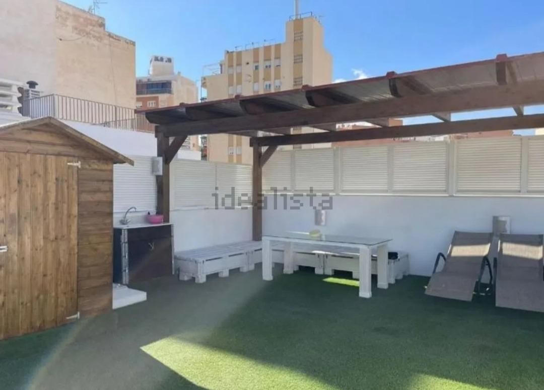 Terraza de Piso de alquiler en  Almería Capital con Aire acondicionado y Amueblado