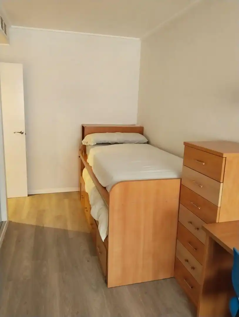 Dormitori de Casa adosada en venda en Albacete amb Aire condicionat, Calefacció i Jardí privat