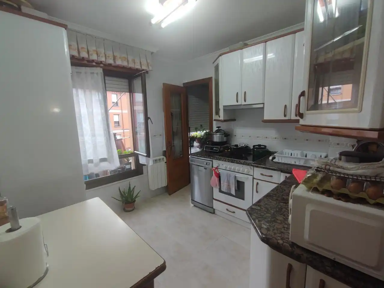 Küche von Wohnung zum Verkauf in Basauri  mit Möbliert und Balkon