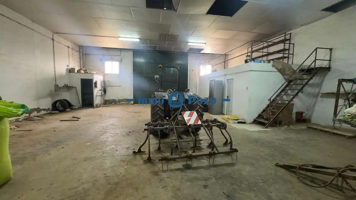 Nau industrial en venda en Guareña