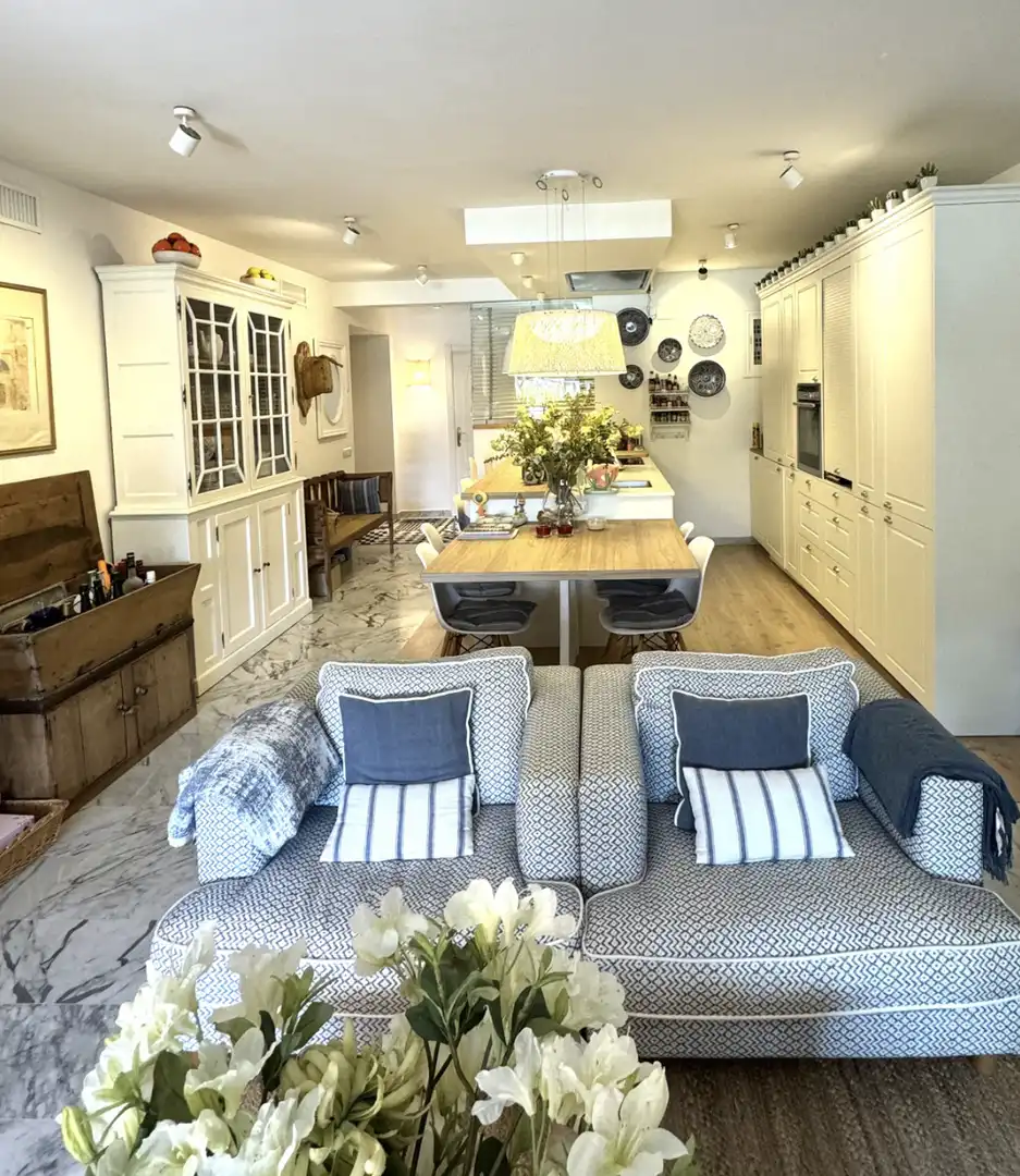 Living room of Ground floor for sale in Marbella  with Air Conditioner, Heating and Terrace