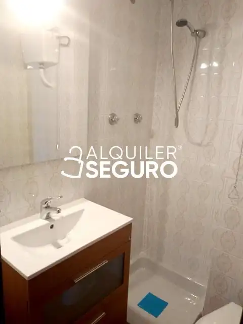 Badezimmer von Wohnung zur Miete in Valencia mit Terrasse und Möbliert