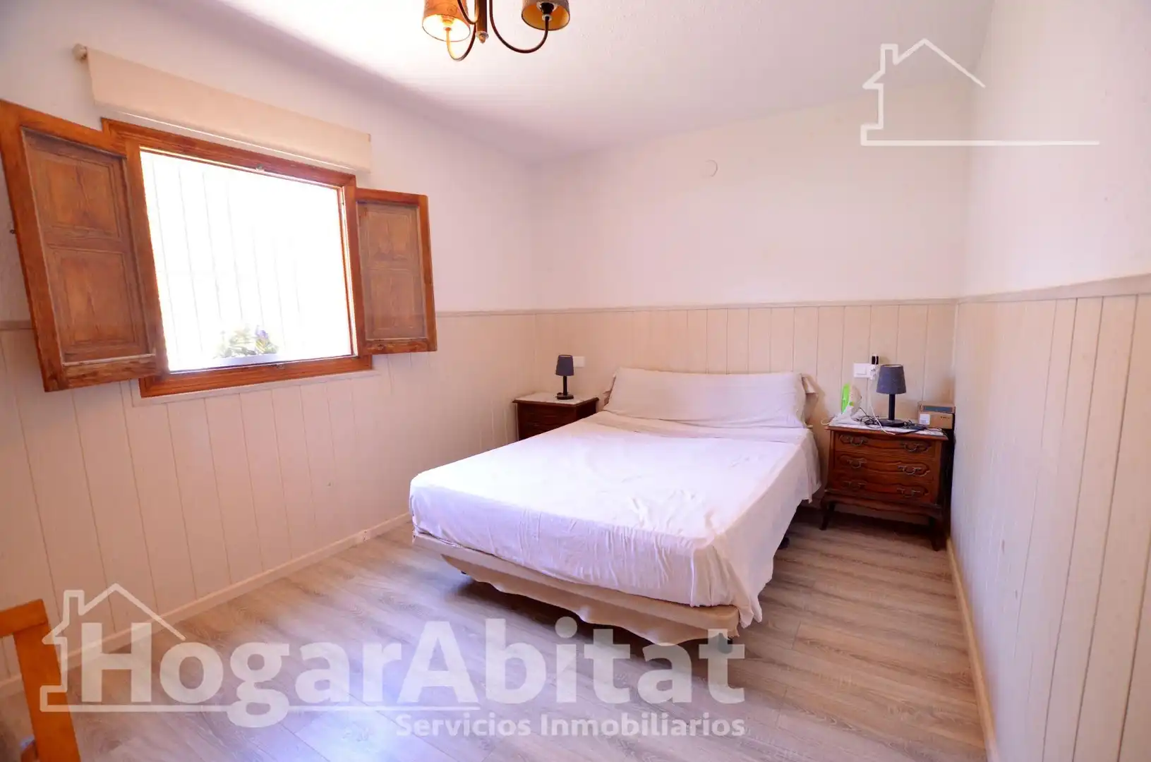 Dormitori de Casa o xalet en venda en Alicante / Alacant amb Aire condicionat, Calefacció i Jardí privat
