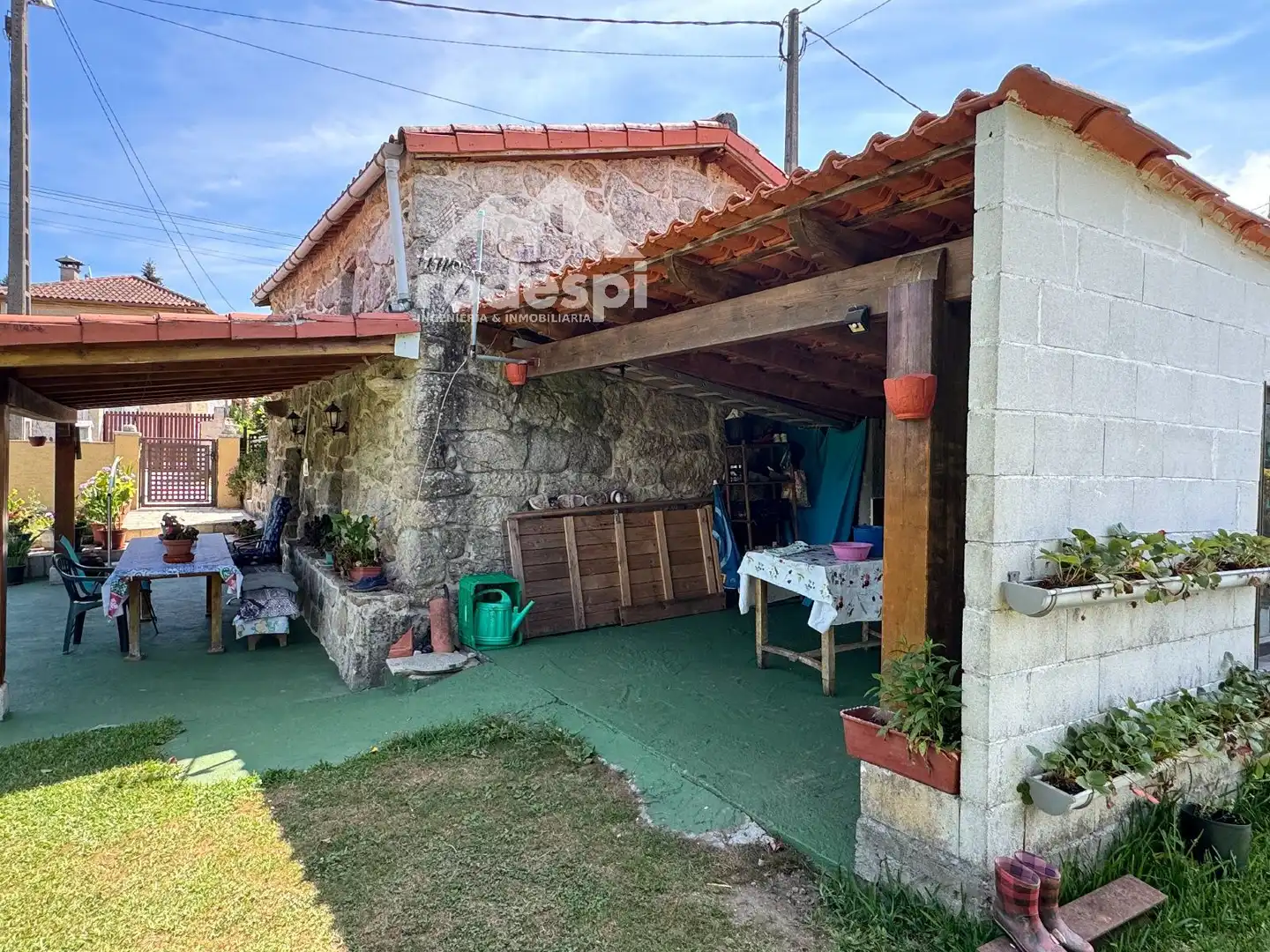 Vista exterior de Casa o xalet en venda en Arbo amb Moblat