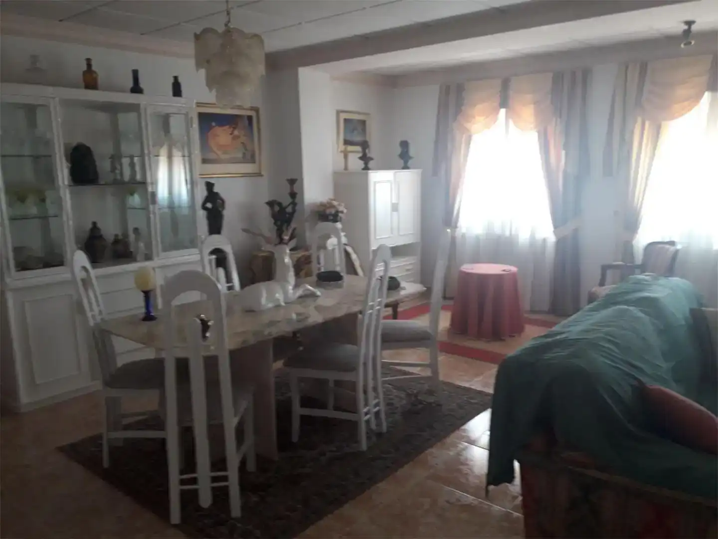 Menjador de Casa adosada en venda en San Pedro