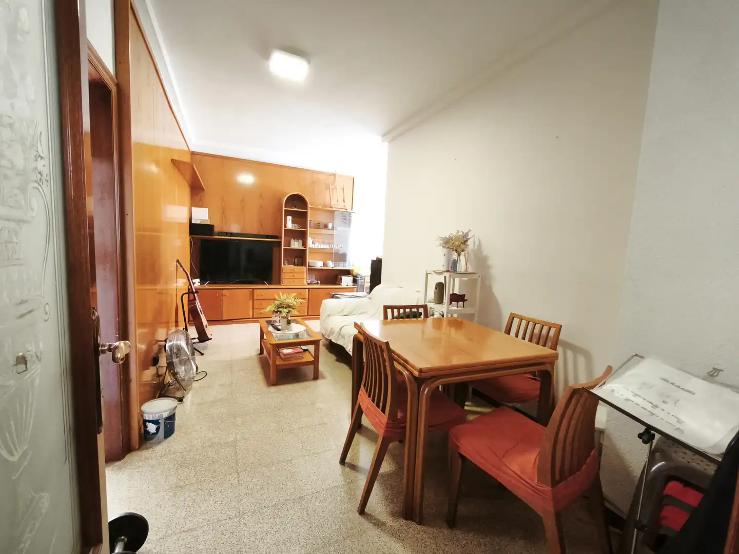 Sala d'estar de Apartament en venda en Barcelona amb Forn i Balcó