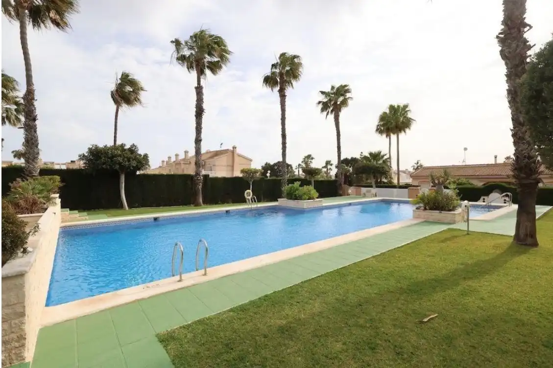 Piscina de Dúplex en venta en Rojales con Terraza, Piscina y Amueblado