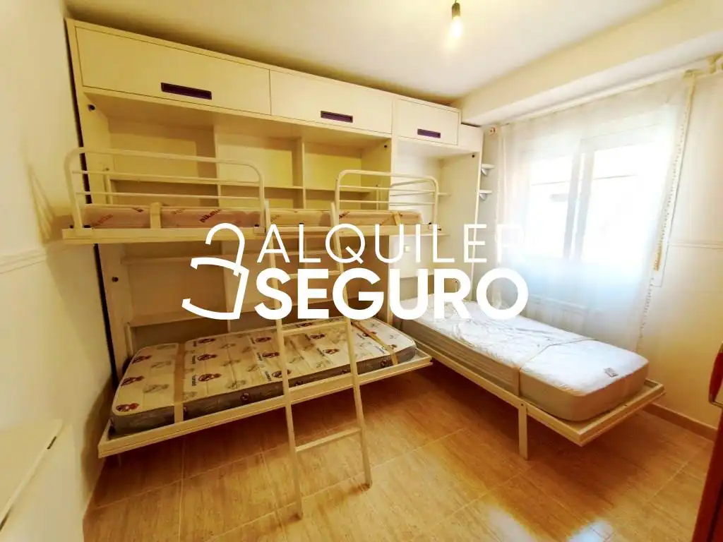 Bedroom of Flat for rent in Móstoles  with Air Conditioner, Heating and Terrace