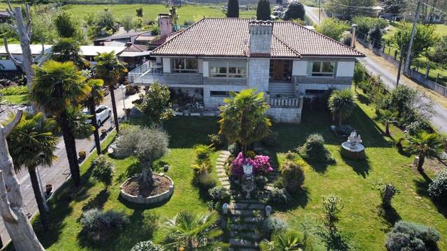 Casa-chalet en Venta en Barbadás