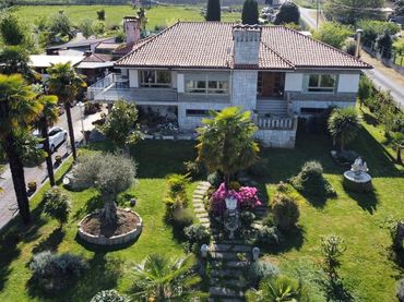 Casa con balcón en venta en Barbadás