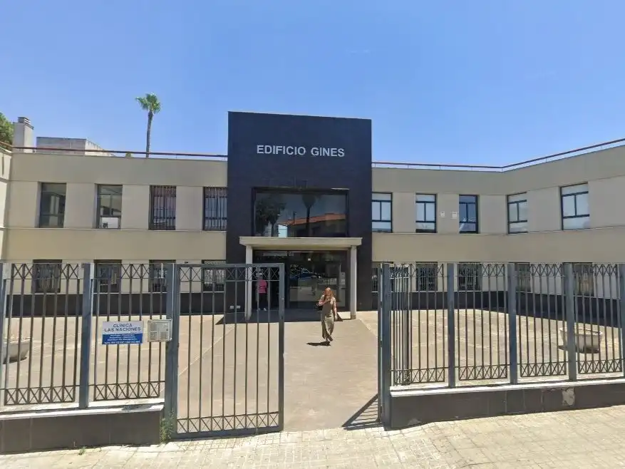 Außenansicht von Büro zur Miete in Gines