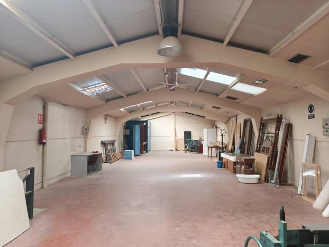 Nave industrial en Venta en Calle Puerto de Tornavacas en Leganés Norte