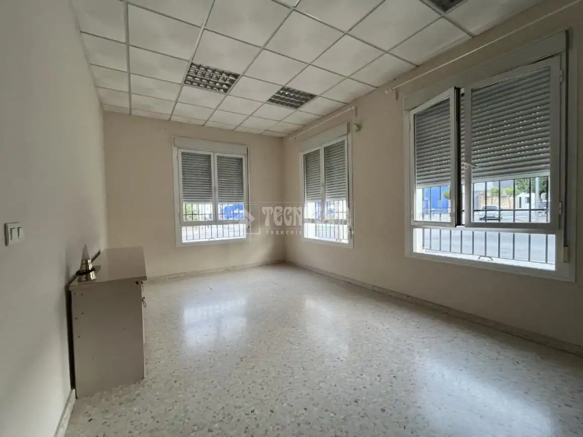 Commercial properties for rent in Pilas