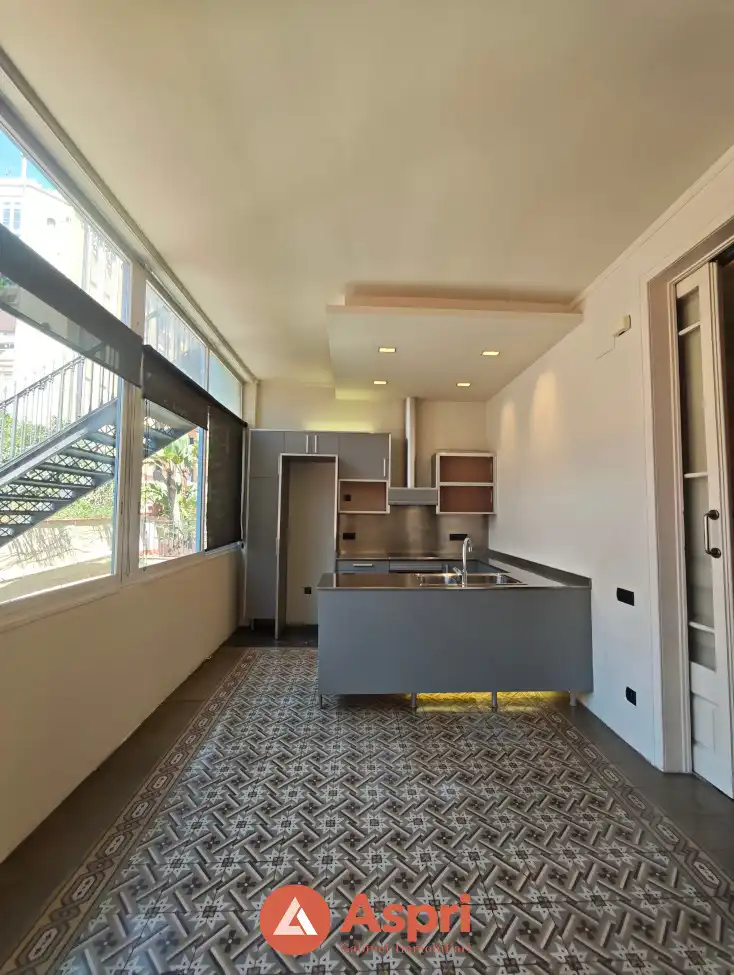 Kitchen of Flat for rent in Barcelona  with Air Conditioner, Private garden and Terrace
