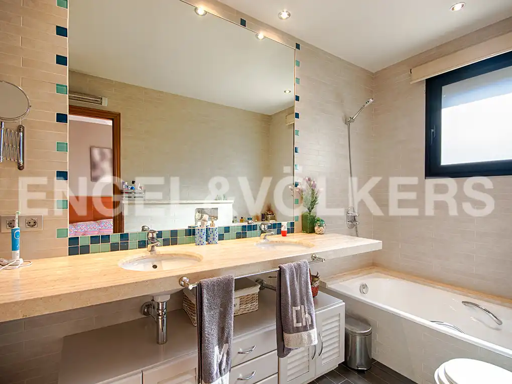 Terraced house with garden for sale in Carrer de González de Soto, imagen 24