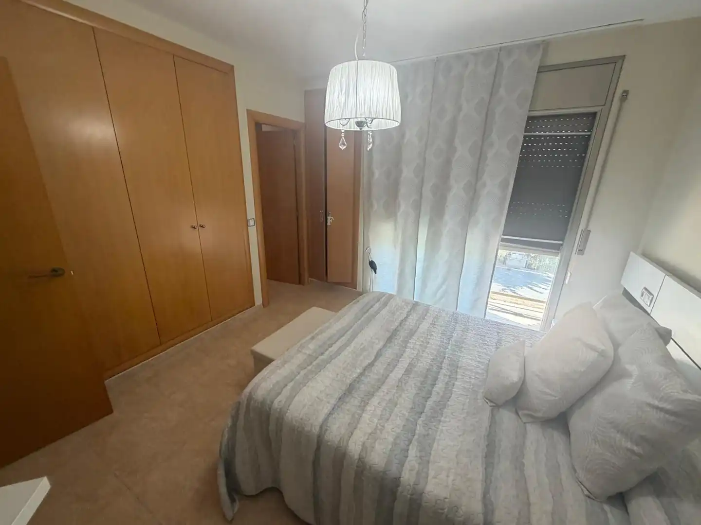 Habitación de Casa adosada en venta en El Vendrell con Aire acondicionado, Calefacción y Jardín privado