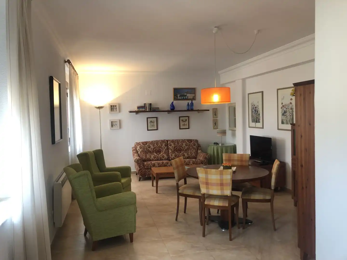 Living room of Flat for sale in Hellín  with Air Conditioner, Heating and Storage room