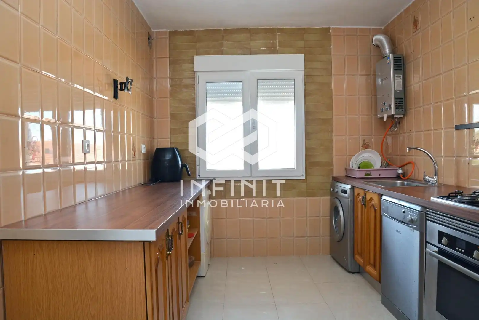Cuina de Casa o xalet en venda en Mazuecos amb Terrassa i Traster