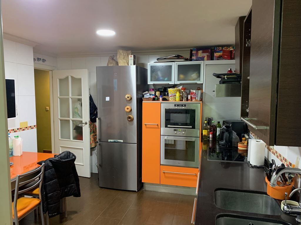 Cuina de Casa adosada en venda en La Roda amb Aire condicionat, Calefacció i Terrassa