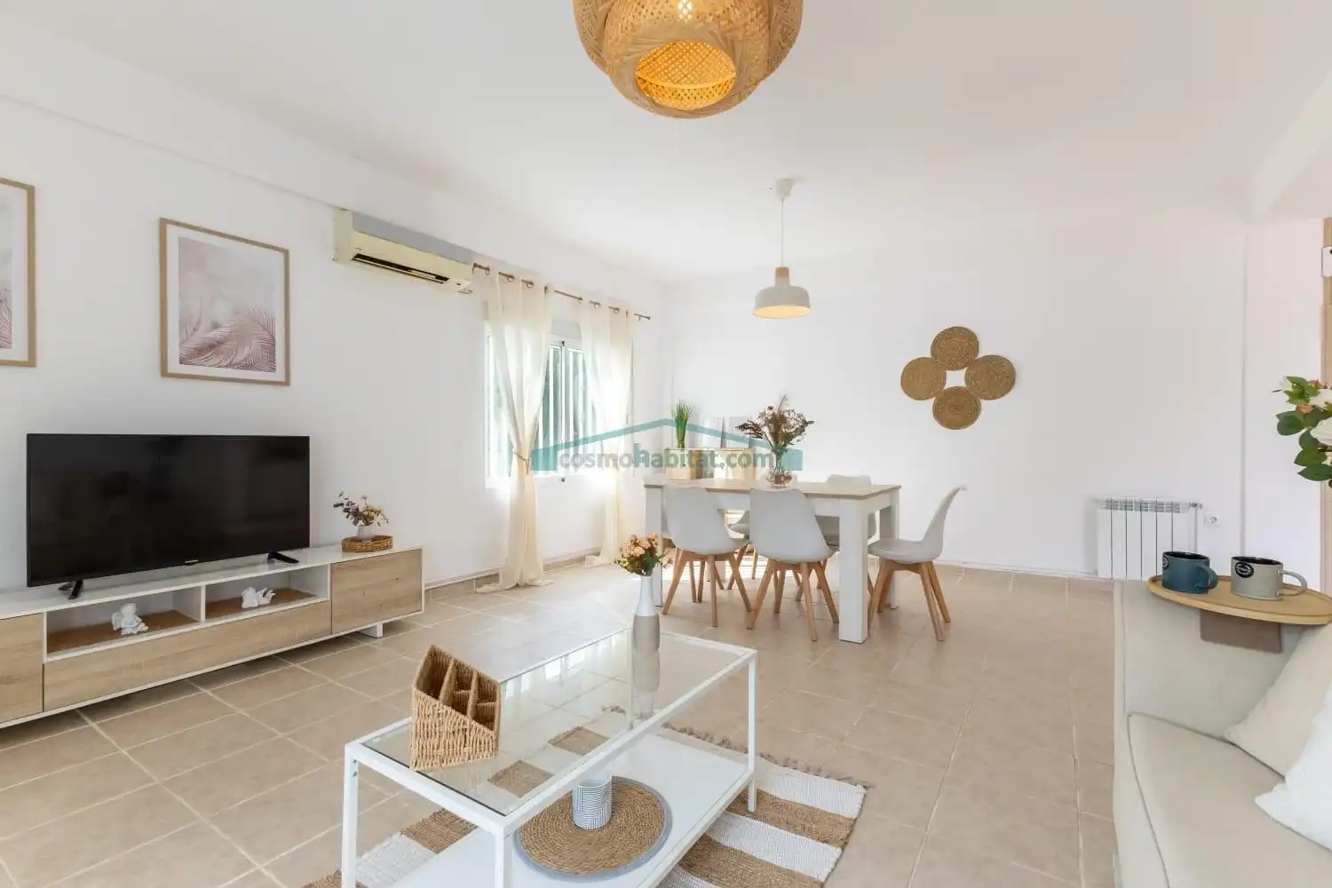 Sala d'estar de Casa o xalet en venda en L'Eliana amb Aire condicionat, Calefacció i Terrassa