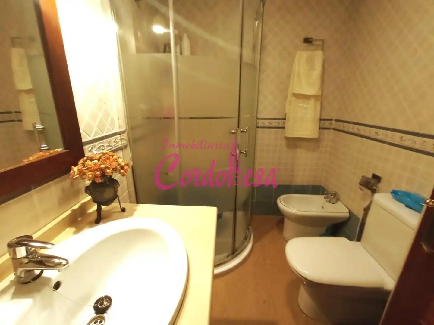 Bathroom of Flat for sale in Córdoba  with Air Conditioner and Terrace