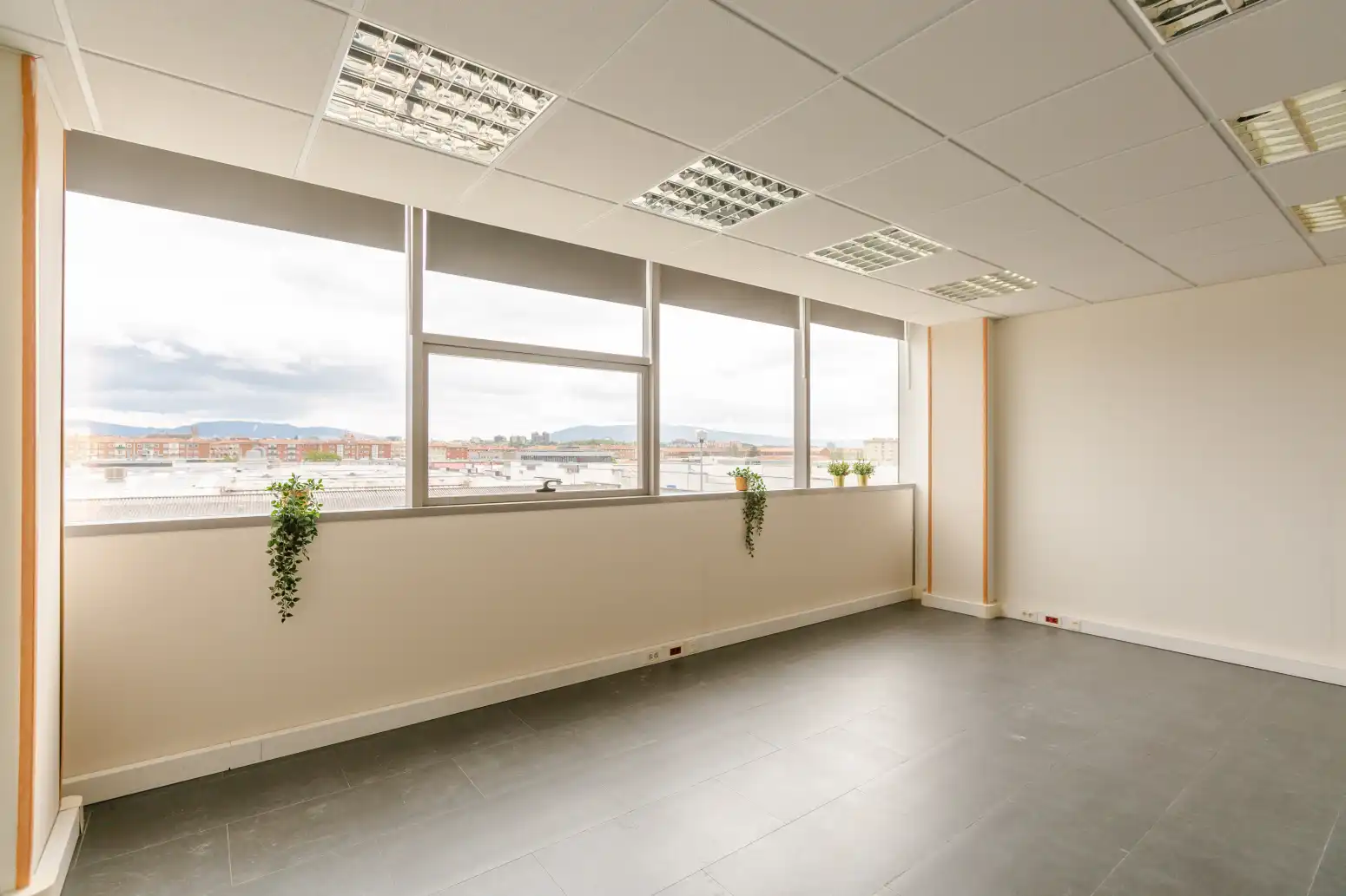 Office for sale in Ansoáin / Antsoain  with Air Conditioner