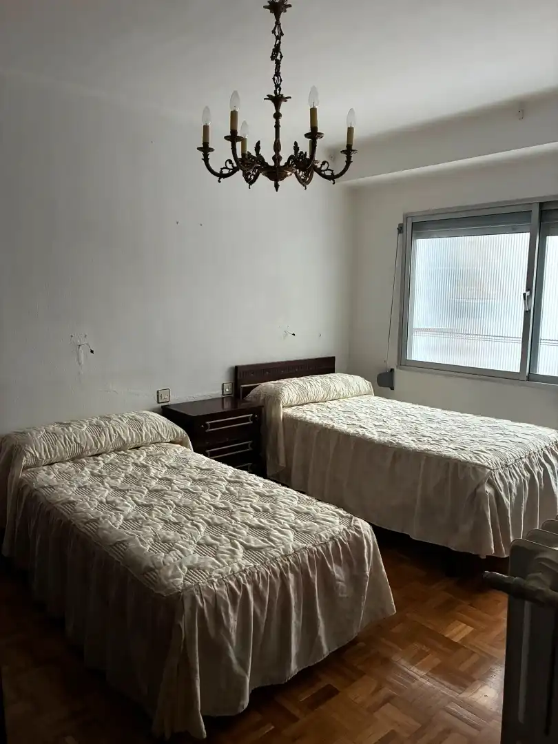Habitación de Piso en venta en Zaragoza con Calefacción, Amueblado y Horno