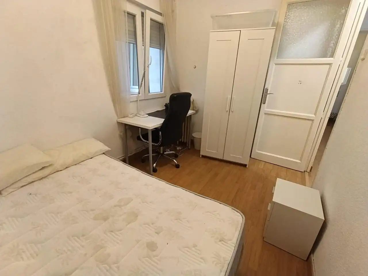 Habitación de Planta baja en venta en Madrid