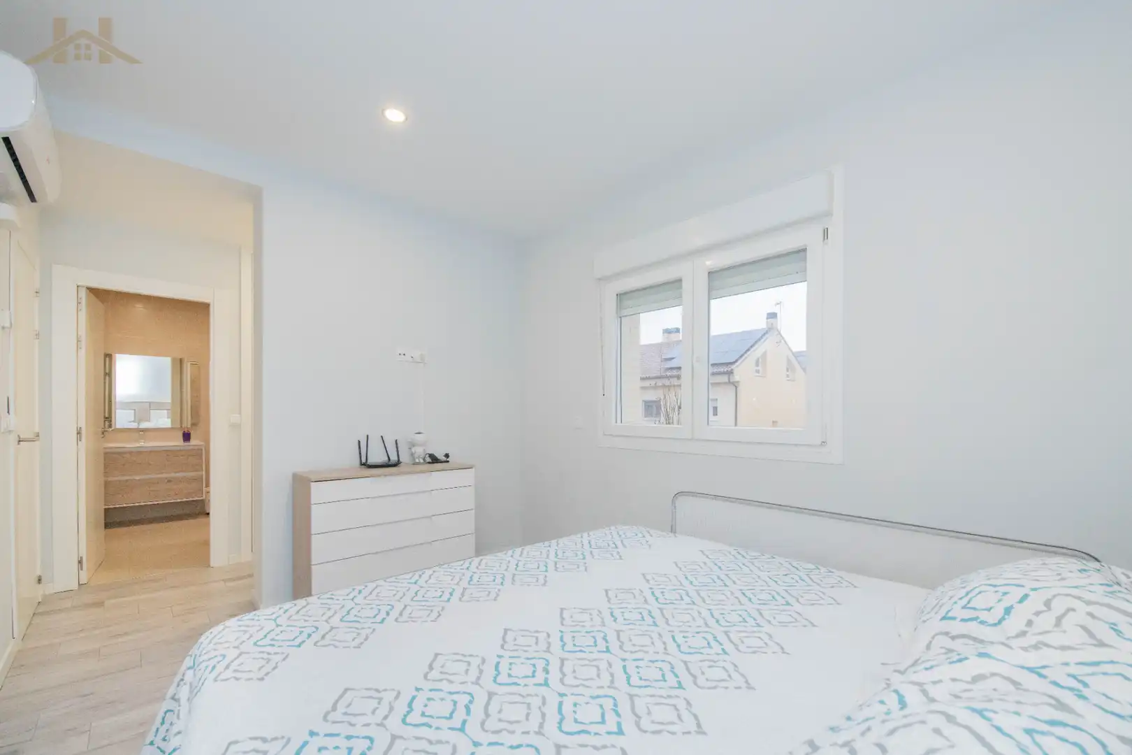 Habitación de Casa adosada en venta en Rivas-Vaciamadrid con Aire acondicionado, Jardín privado y Piscina