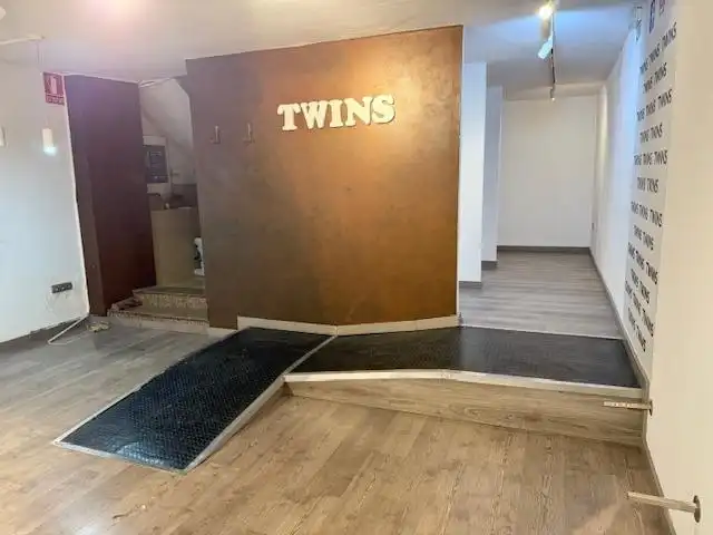 Local comercial de lloguer a Centre - Passeig i Rodalies, imagen 12