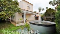 Vista exterior de Casa o xalet en venda en Oliva amb Aire condicionat, Calefacció i Jardí privat