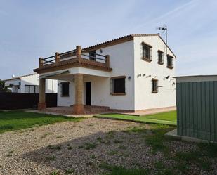 Vista exterior de Casa o xalet en venda en Conil de la Frontera amb Terrassa, Traster i Forn