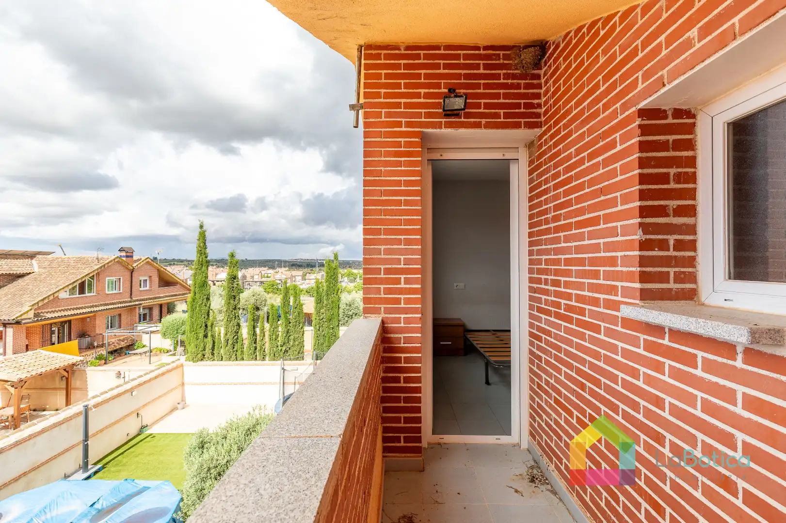 Terraza de Casa adosada en venta en Burguillos de Toledo con Calefacción, Jardín privado y Terraza