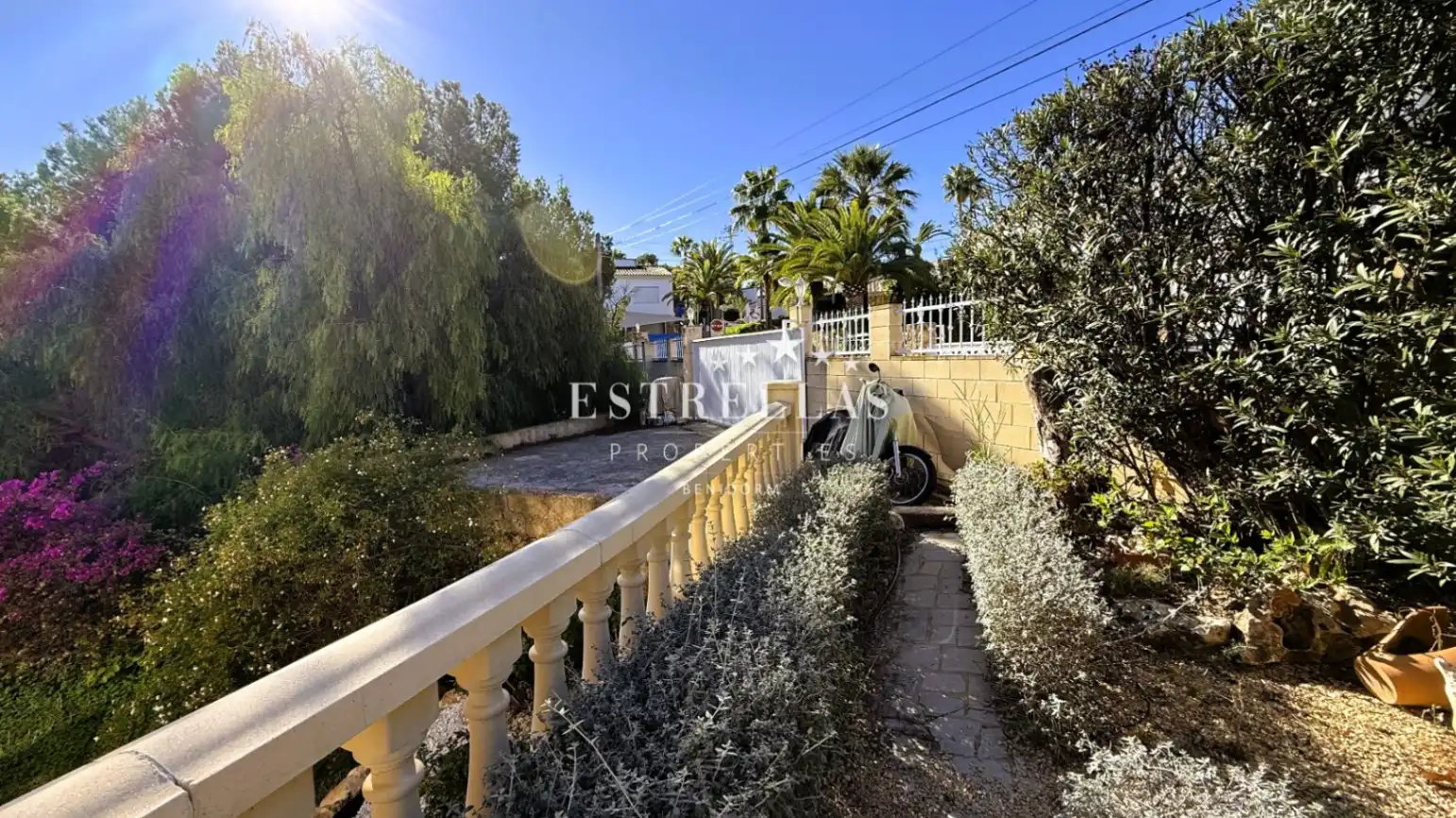 Vista exterior de Casa o chalet en venta en La Nucia con Aire acondicionado, Calefacción y Jardín privado