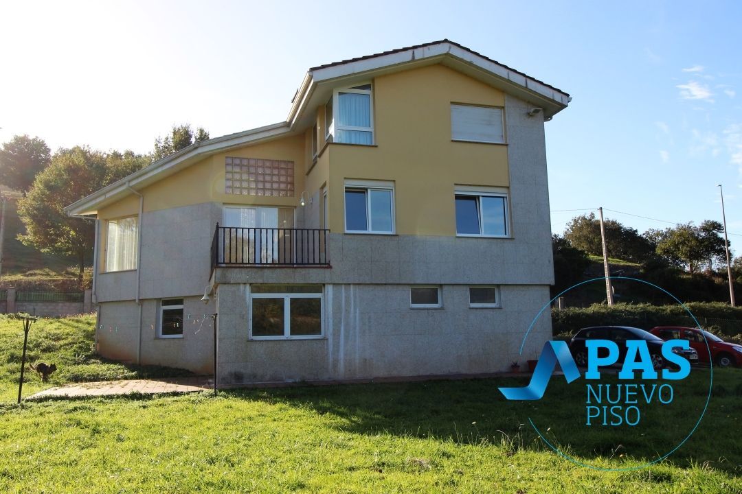 Exterior view of House or chalet for sale in Medio Cudeyo  with Heating, Private garden and Terrace