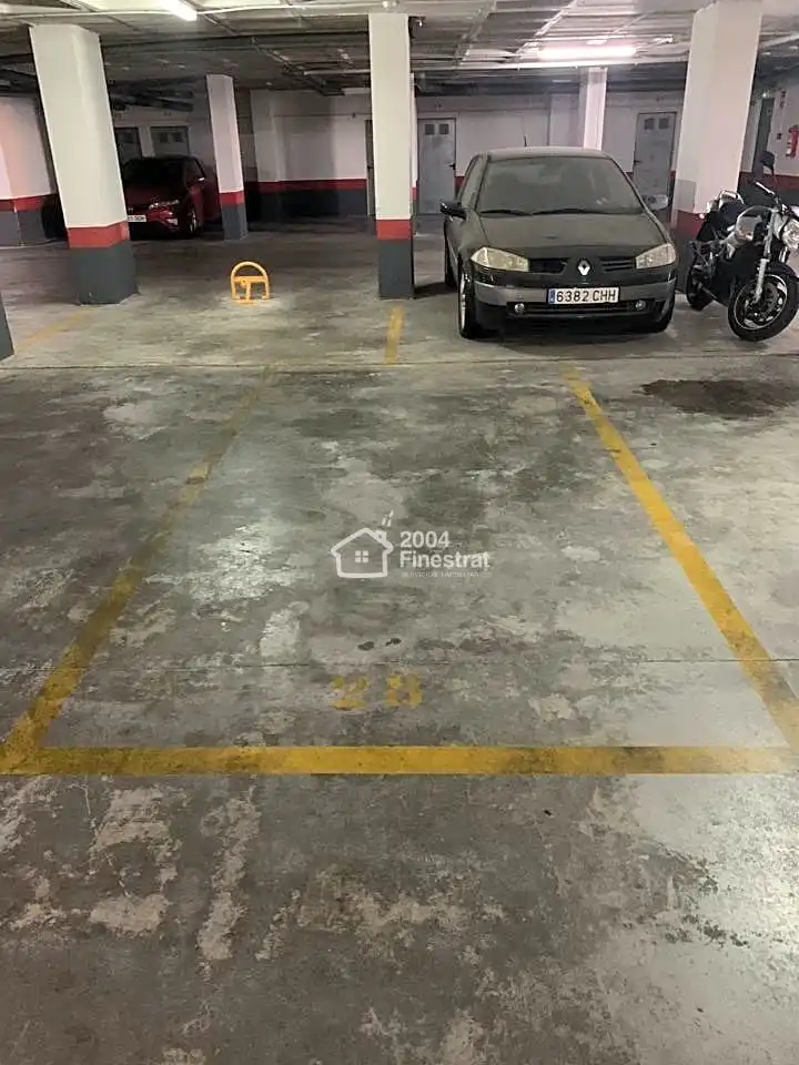 Aparcamiento en alquiler en calle Tramuntana