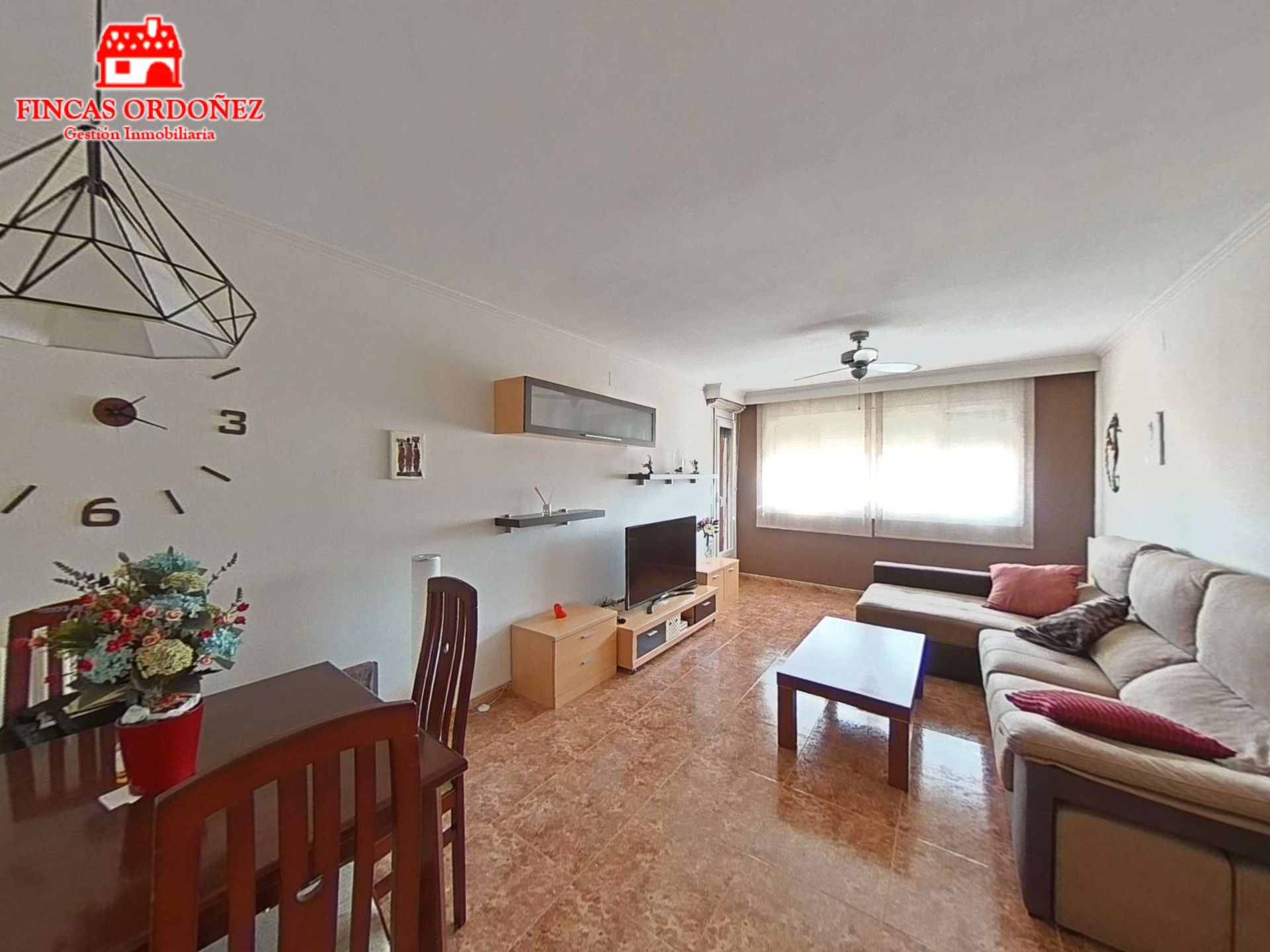 Sala de estar de Piso en venta en Martorell con Calefacción, Trastero y Balcón