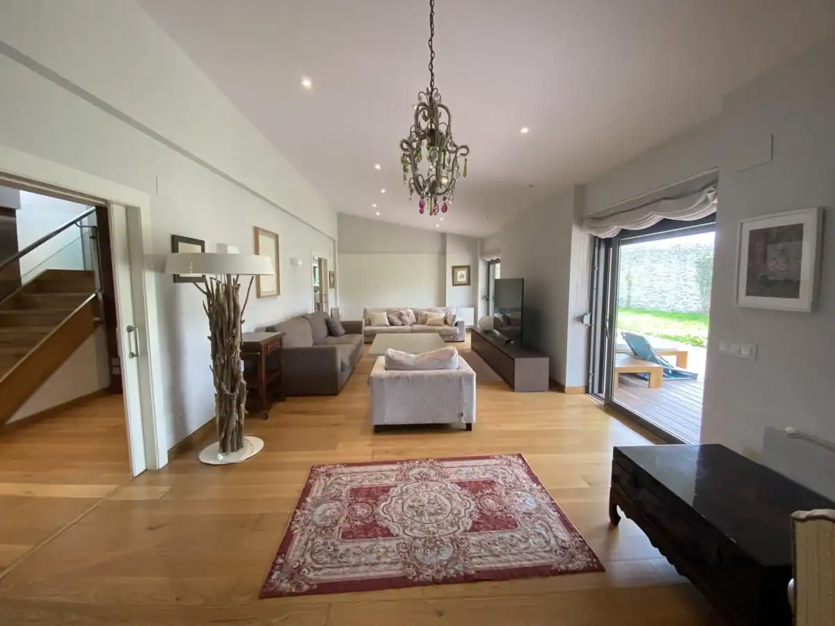 Sala de estar de Casa o chalet en venta en Llanes con Calefacción, Jardín privado y Terraza