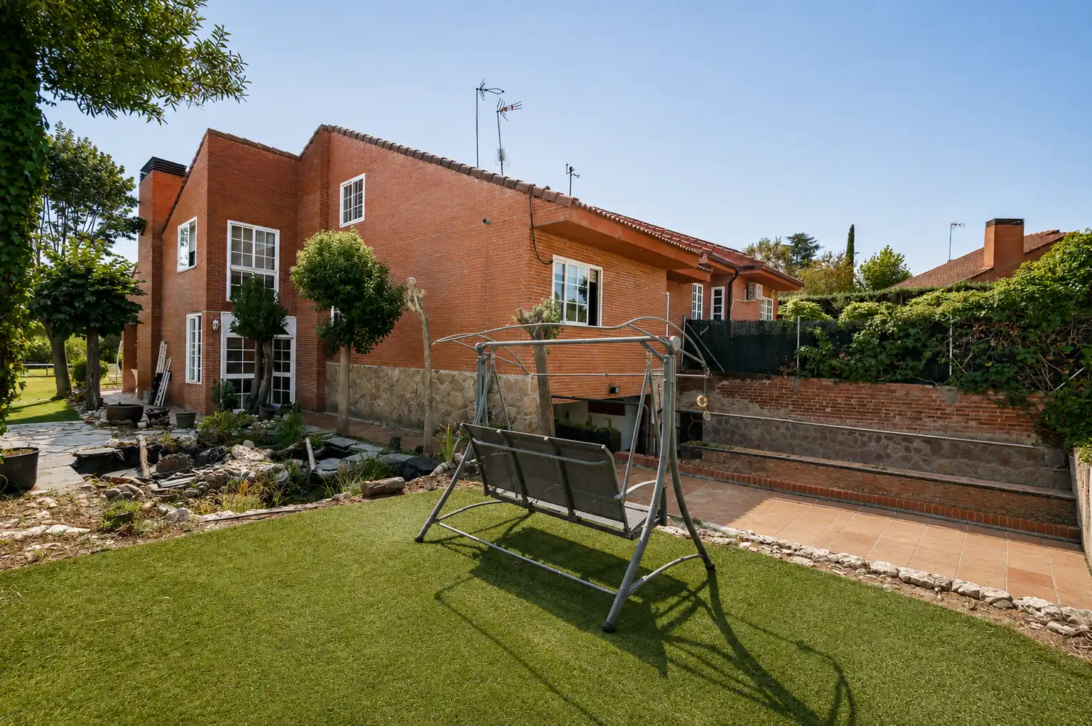 Jardí de Casa o xalet en venda en Valdeolmos-Alalpardo amb Calefacció, Jardí privat i Piscina