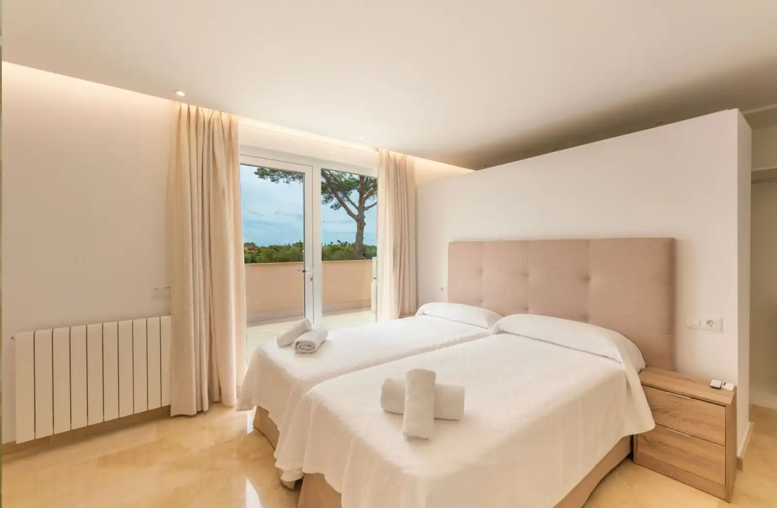 Dormitori de Finca rústica en venda en  Palma de Mallorca amb Aire condicionat, Calefacció i Jardí privat