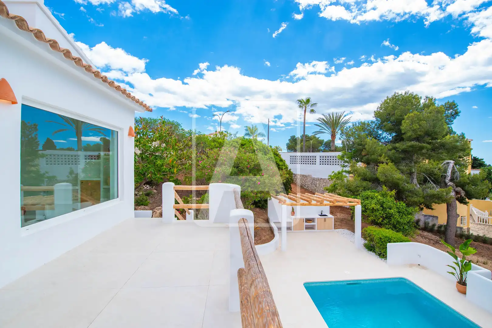 Vista exterior de Casa o xalet en venda en Benissa amb Aire condicionat, Calefacció i Jardí privat